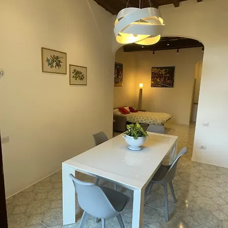 Michelangiolo فلورنس